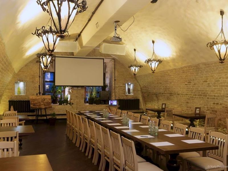 Ресторан Шинок на бул. Леси Украинки, 28в | TipMyMenu