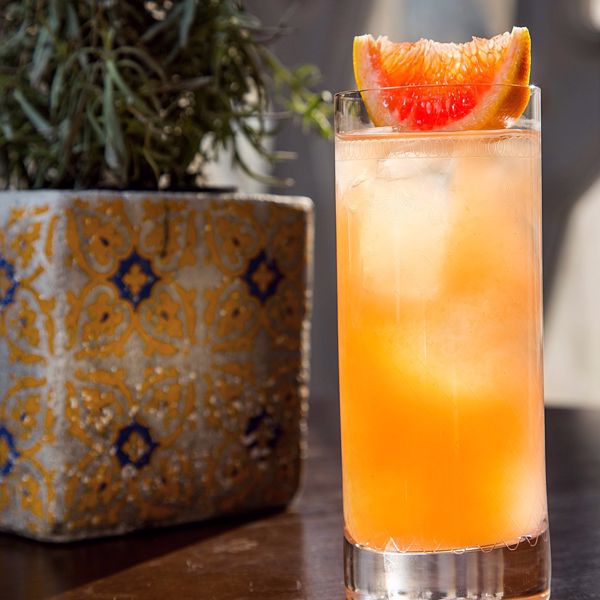 Фото Grapefruit-Chamomile Collins в Adelle