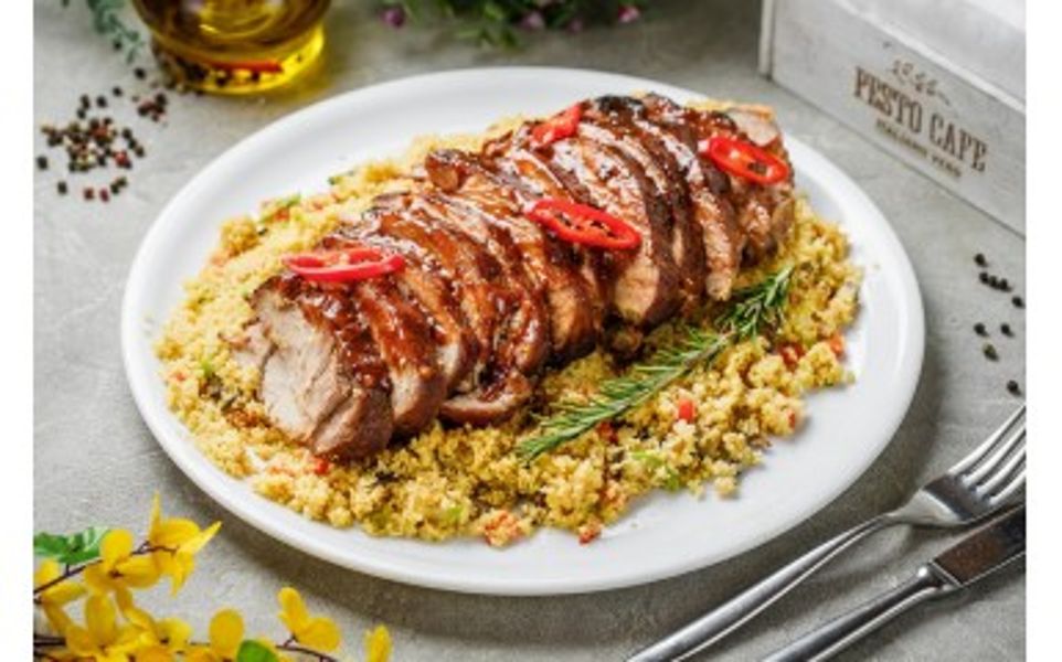 Фото Запечена свинина з кус-кусом в Pesto Cafe