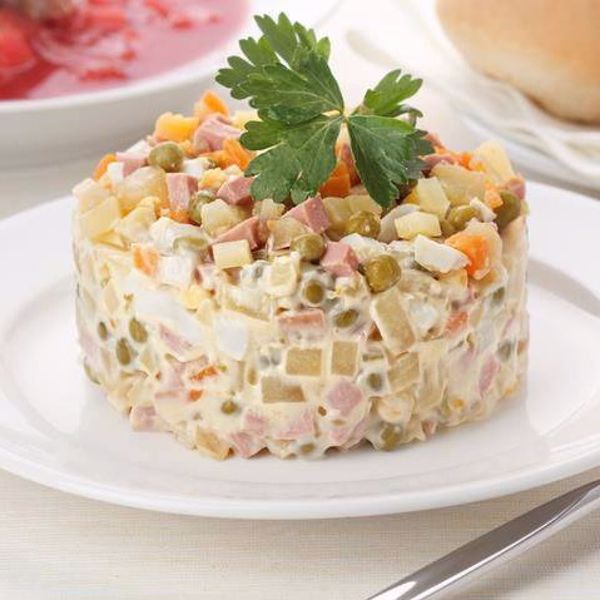 Фото Оливье с куриной грудинкой в Petrus-ь