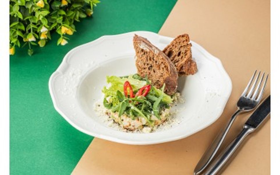 Фото Тар тар з креветкою в Pesto Cafe