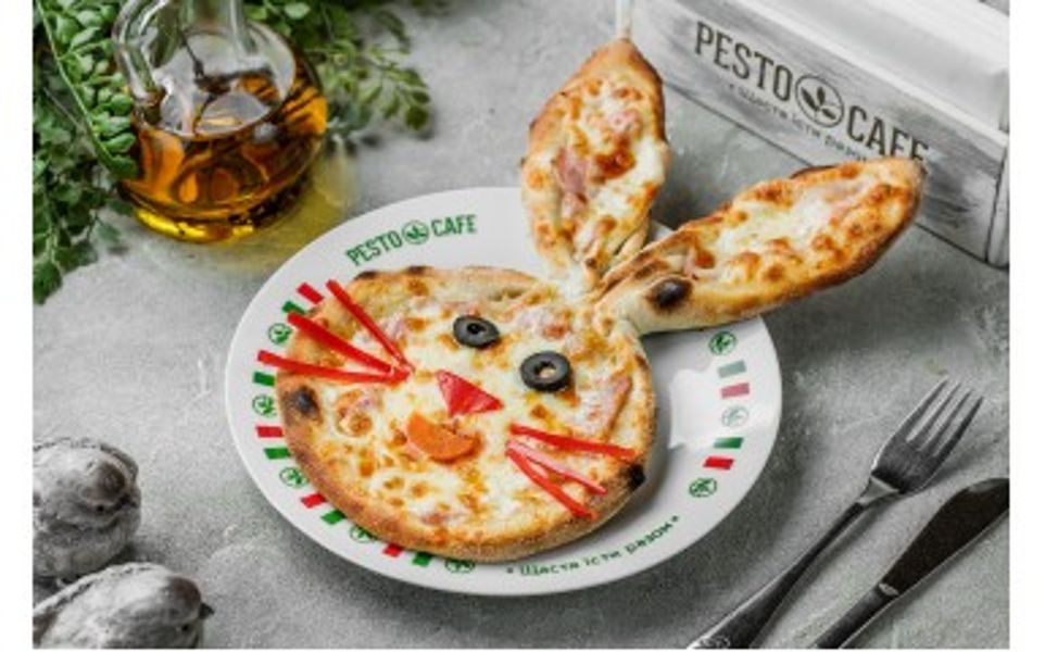 Фото Піца Кролик Багс Бані в Pesto Cafe