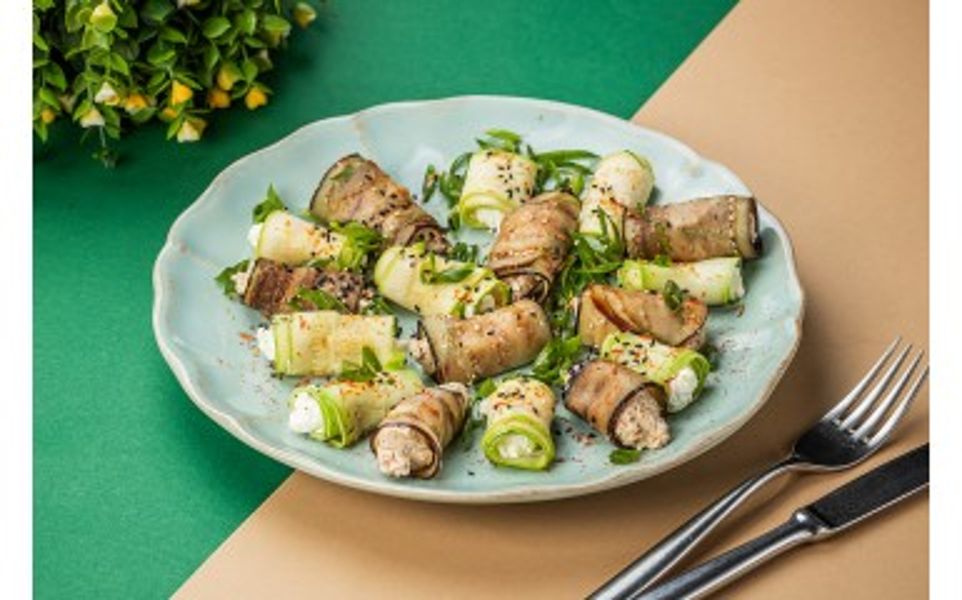 Фото Мікс рулетиків з кабачків та баклажанiв в Pesto Cafe