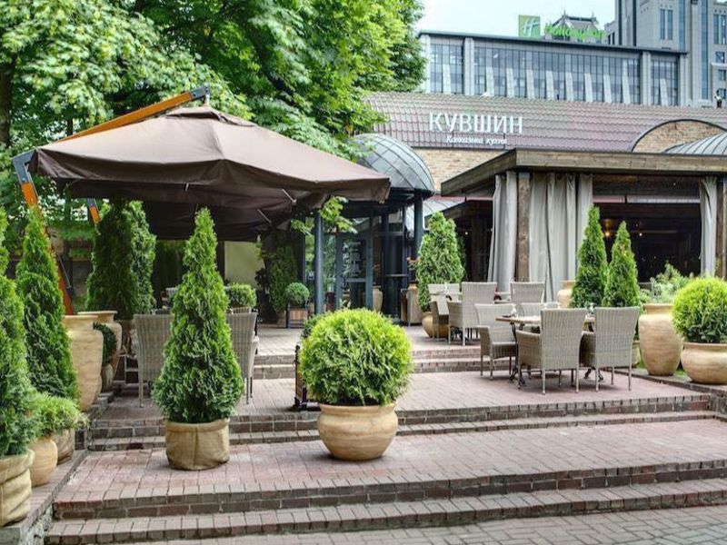 Ресторан Кувшин — грузинська кухня на вул. Івана Федорова, 10