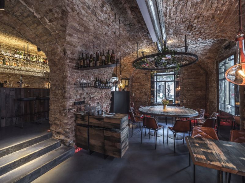 Win Bar – ресторан на ул. Хорива, 16/7 | TipMyMenu