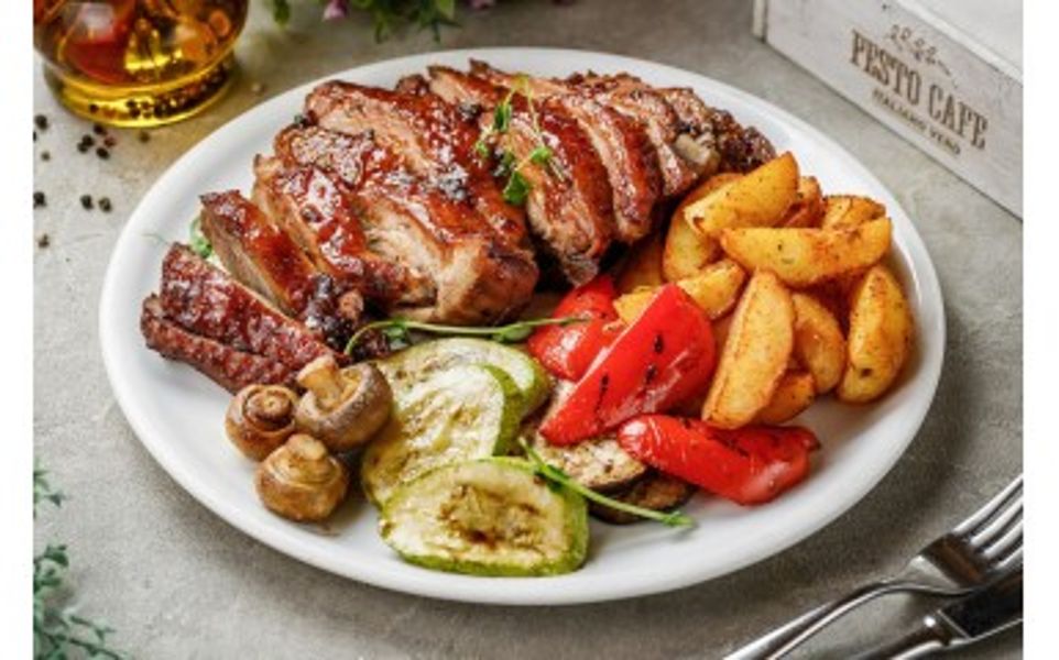 Фото Індичка під соусом BBQ у Pesto Cafe