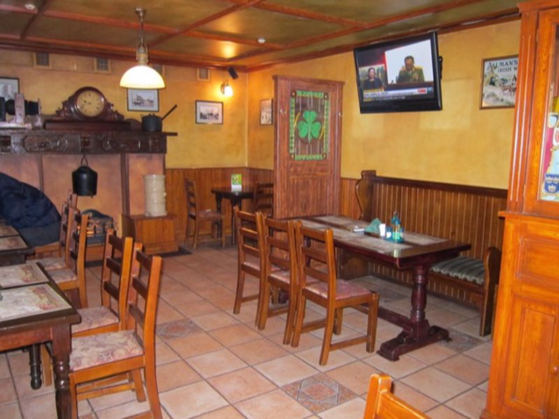 O'Briens — ирландский паб на Михайловской | TipMyMenu